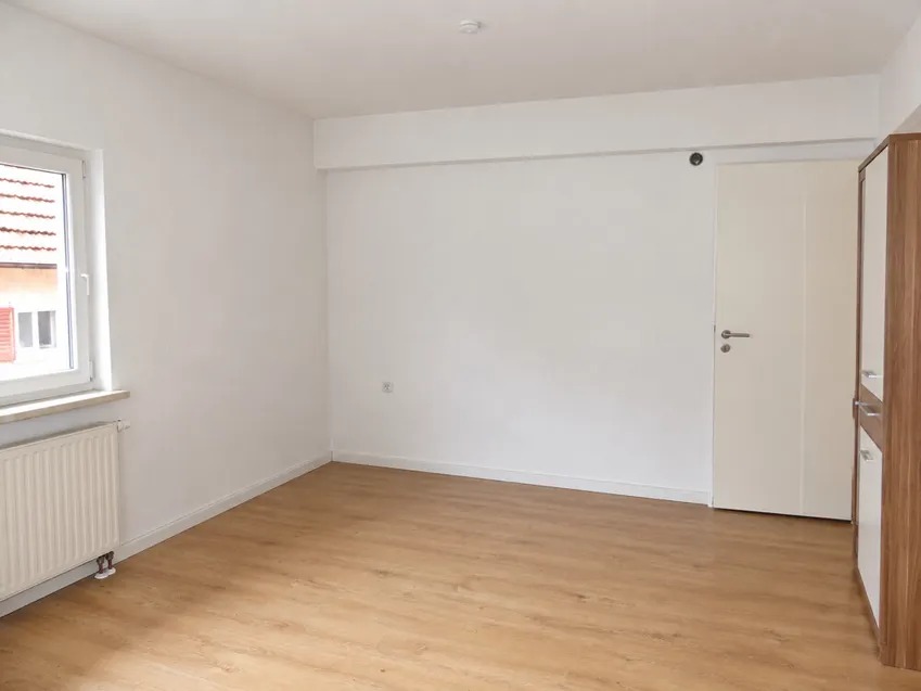 Wohn-und Esszimmer - mit KI aufgeräumt