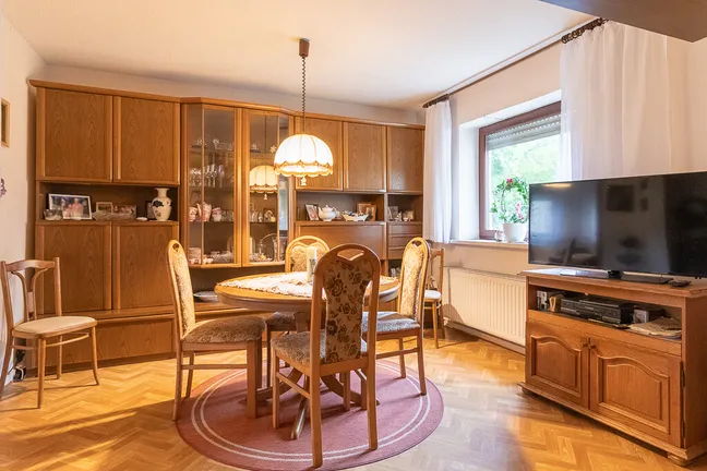 Wohn-/ Esszimmer