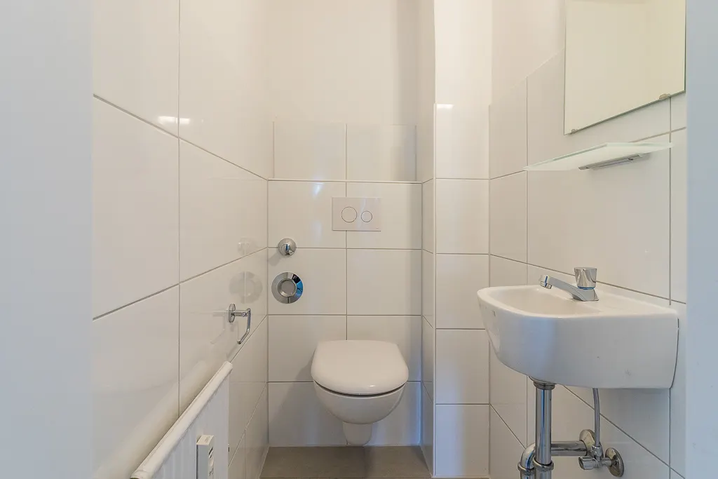 Gäste WC 3. OG mitte