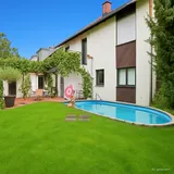 Garten mit Pool