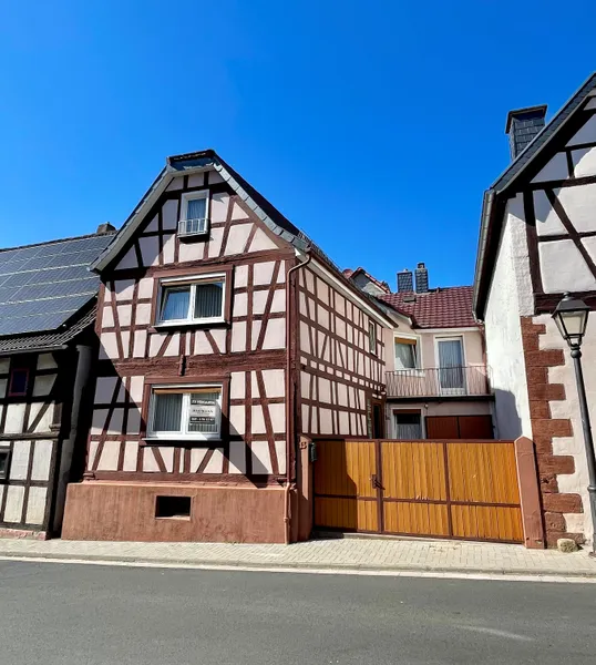 🏡 Charmantes Fachwerkhaus in zentraler Lage von Ostheim