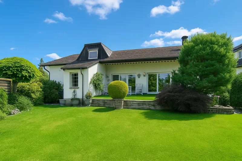 *Ihr neues Zuhause in Steinheim* Bungalow mit 2 ELW Wohnungen im DG