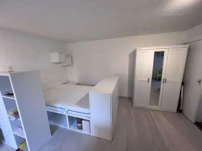 Wohn- / Schlafzimmer