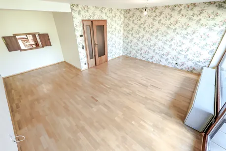 Wohnbereich mit Durchreiche EG