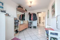 Garderobe EG