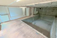 Swimmingpool UG