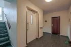 Treppenhaus/Aufzug