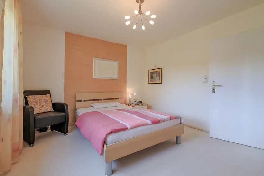 Schlafzimmer 2