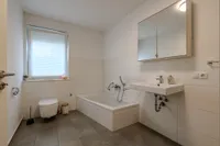 Bad Einliegerwohnung UG