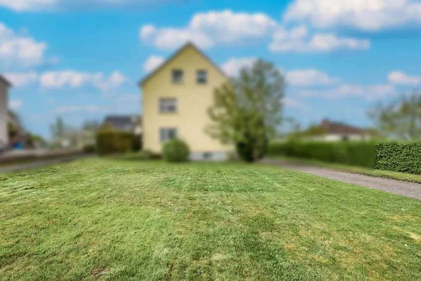 Grundstück