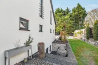 Exklusives Einfamilienhaus mit Pool und großzügigem Garten