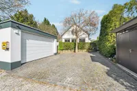 Garage / Stellplätze