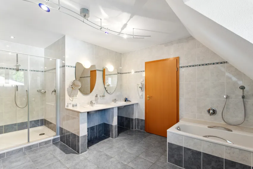 Badezimmer 1