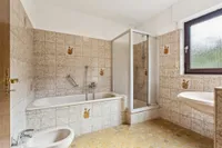 Badezimmer EG