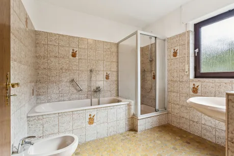 Badezimmer EG
