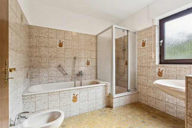 Badezimmer EG