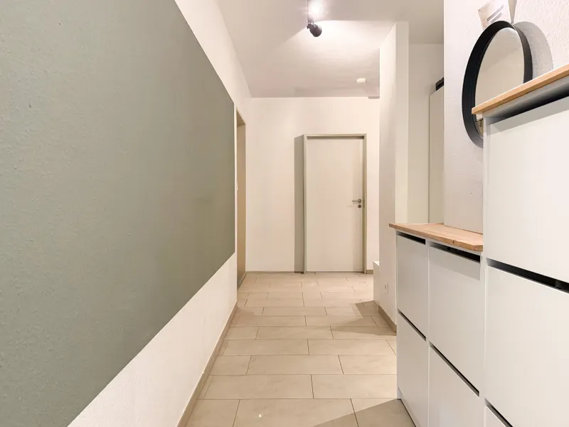 4-Zimmer-Wohnung mit Loggia und Garage – zentrale Lage !