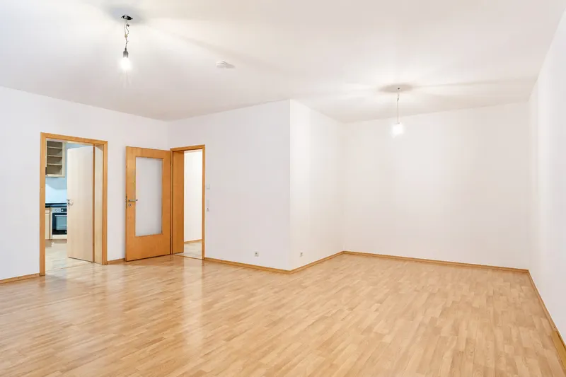 Schön geschnittene 2-Zimmer Souterrain-Wohnung in ruhiger Wohngegend!