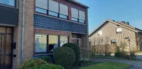 geräumiges Einfamilienhaus (DHH) mit Garten und Garage in gefragter Lage: RESERVIERT !