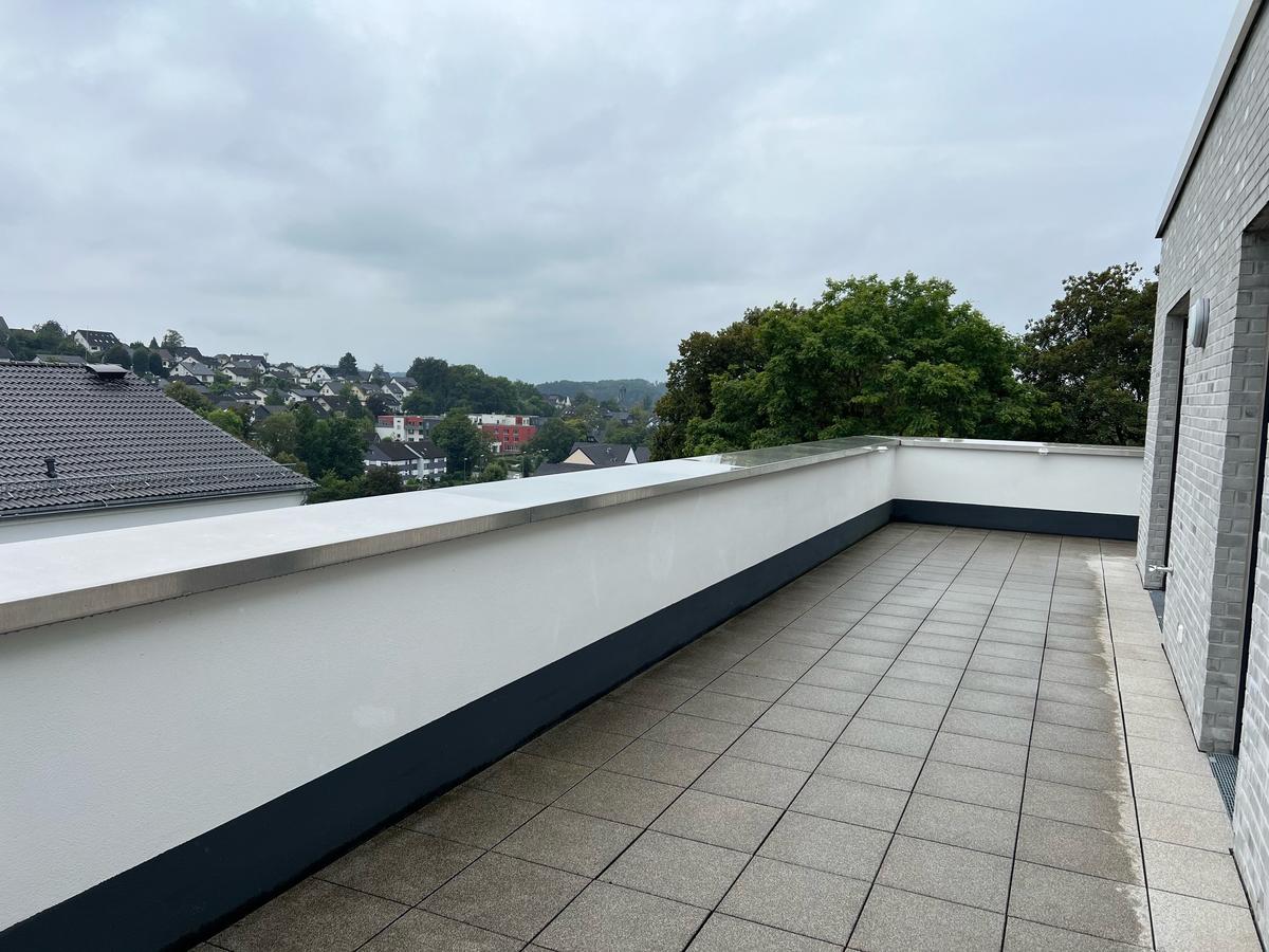 Terrasse der Penthouse Wohnung / Teilansicht