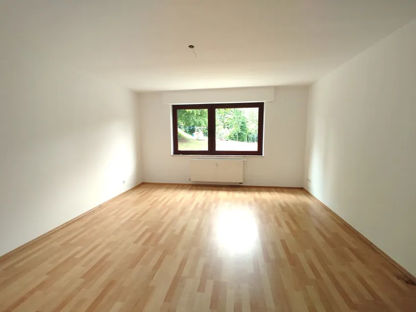 Großes, helles Schlafzimmer