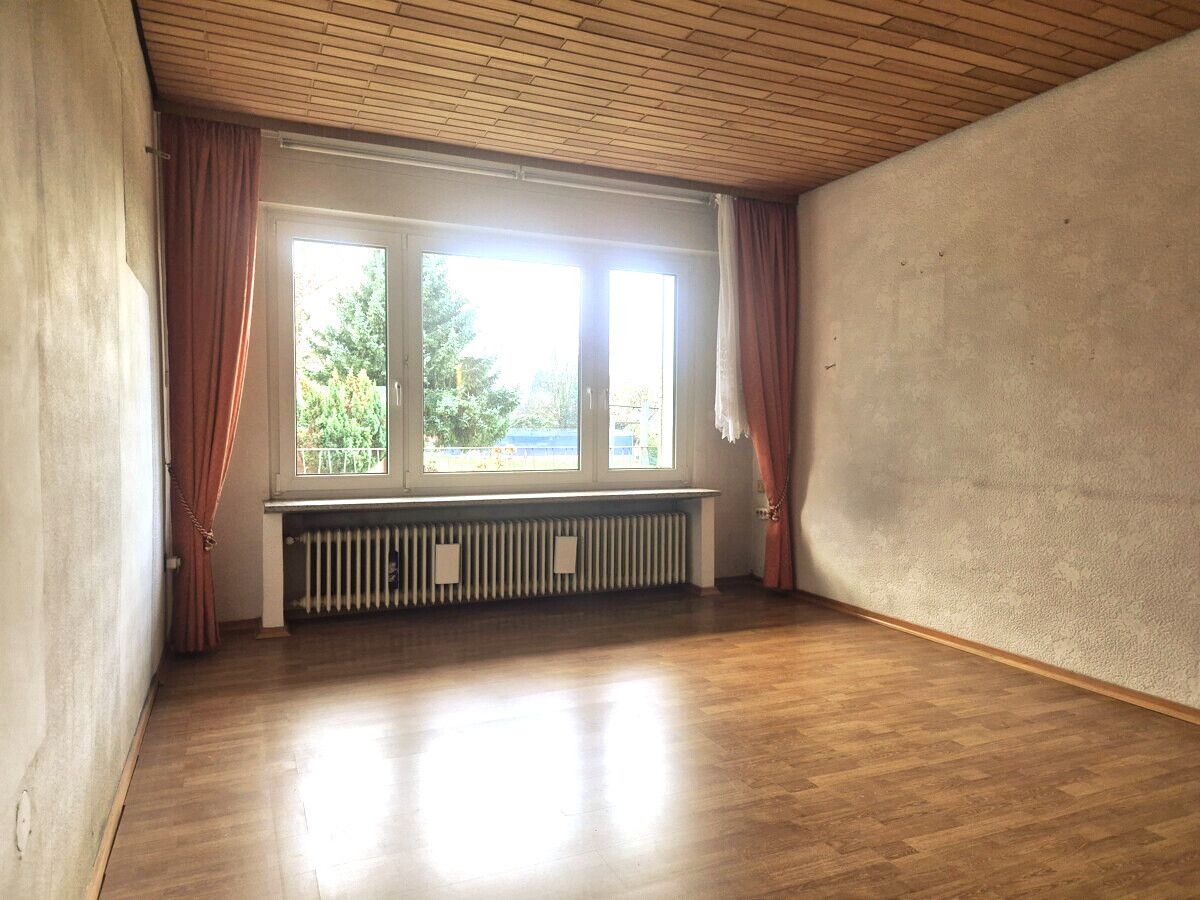 Wohnraum mit Blick in den Garten