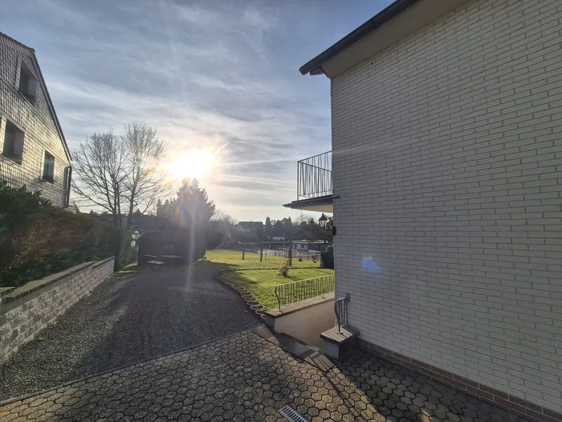 in ruhiger Einbahnstraße