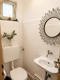 Gäste-WC mit Dusche