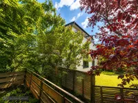 Nachbargrundstück
