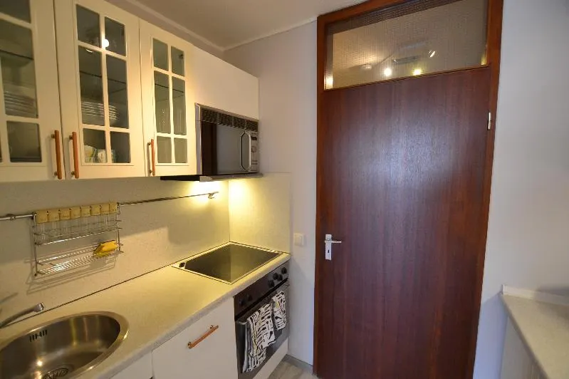 Nah bei Düsseldorf: Vollmöbliertes Apartment - Pool und Sauna im Haus - Erkrath-Unterfeldhaus - Photo 4