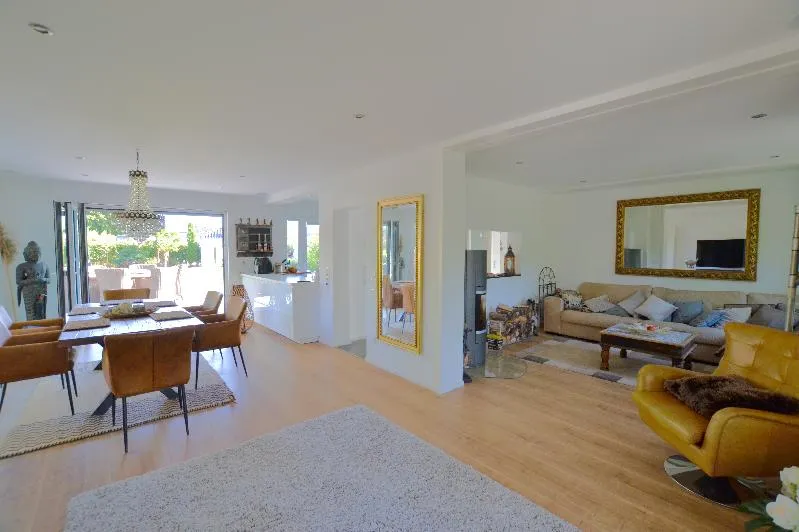 Wohn- und Kaminzimmer