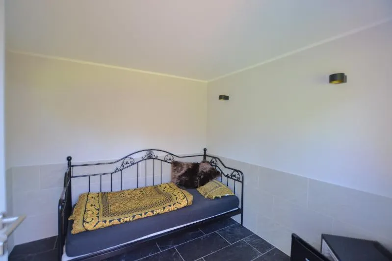 Raum im Gartenhäuschen