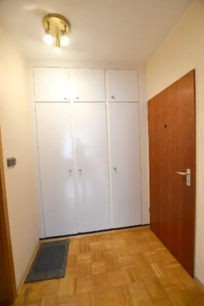 Diele mit Einbauschrank