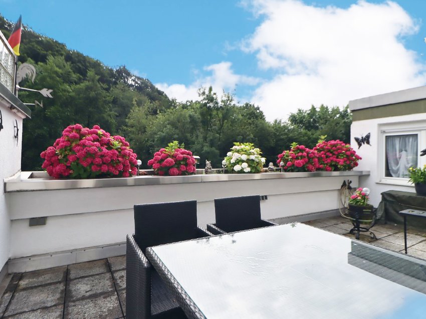 Dachterrasse mit Waldblick