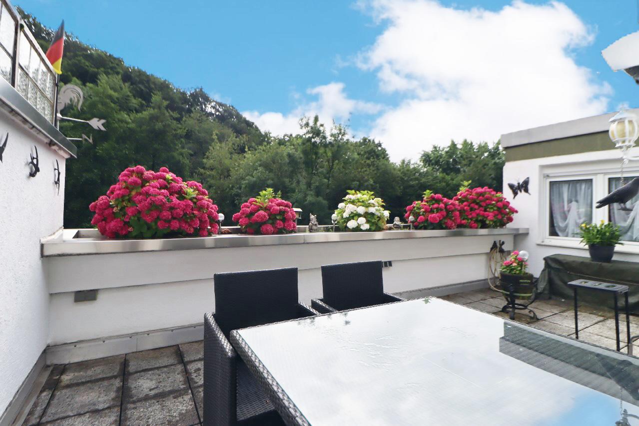 Dachterrasse mit Waldblick