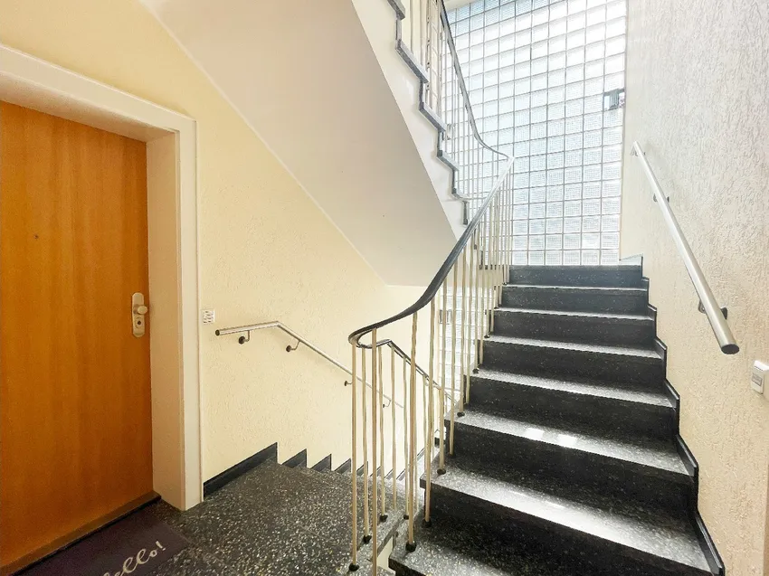 gepflegtes Treppenhaus