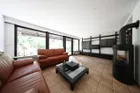 Wohnraum mit Kamin