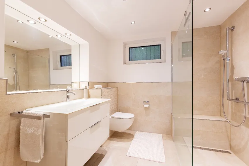 Duschbad im Gartengeschoss