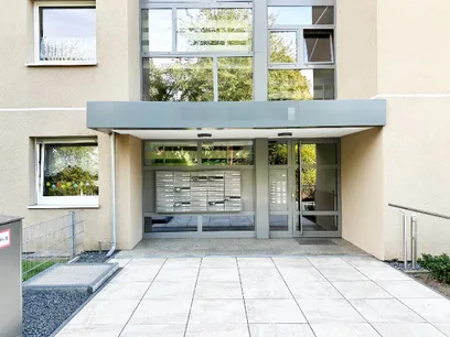 erneuerter Eingangsbereich