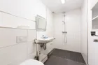modernisiertes Duschbad im EG