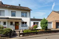 Vorderansicht mit Anbau