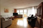 Wohnraum mit Balkonzugang