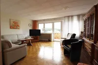 Wohnraum mit Balkonzugang