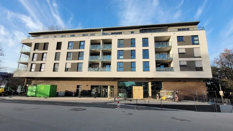 Seitliche Hausansicht