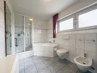 Dusch- und Wannenbad