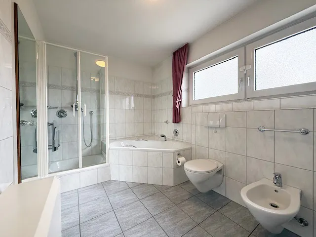 Dusch- und Wannenbad