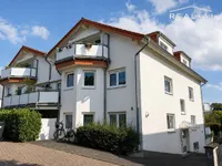 Hausansicht mit KI bearbeitet