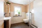 Modernes Duschbad im OG