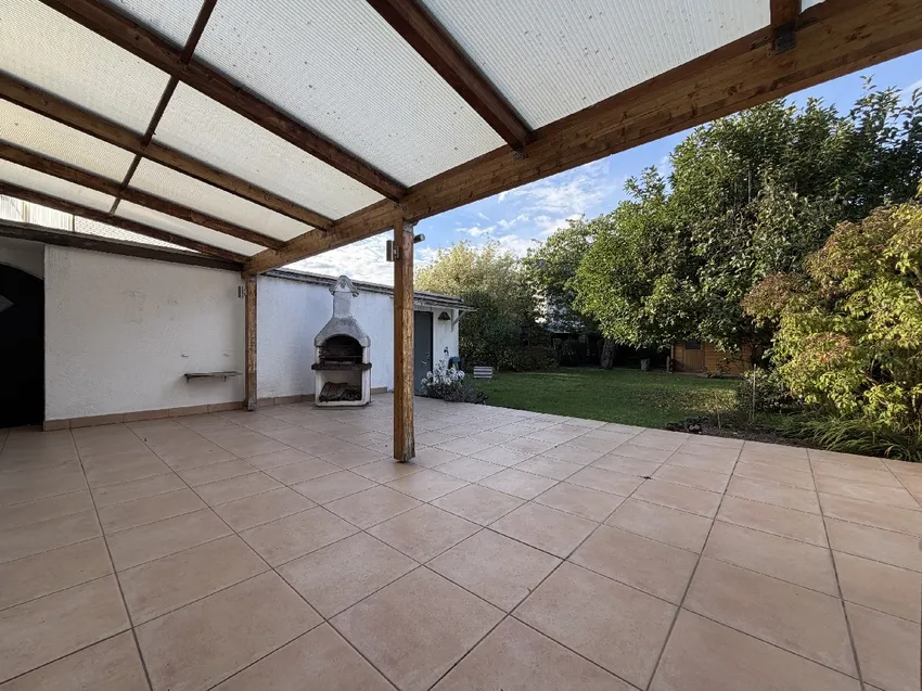 überdachte Terrasse