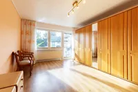 Elternschafzimmer mit Balkon